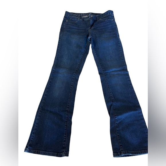 4/27 Calvin Klein lean bootcut dark wash jeans with button closure back pocket - Picture 2 of 7